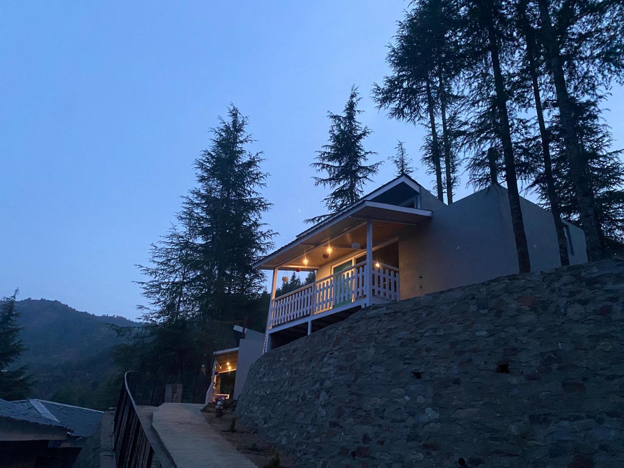 Ilika Resort Chakrāta Exterior foto